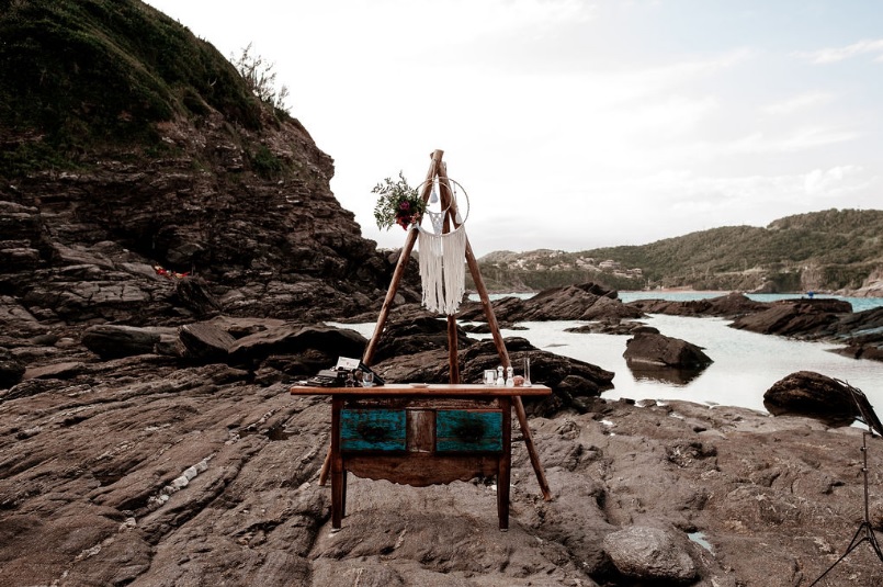 decoração especial de casamento em locais alternativos como lagos e praias