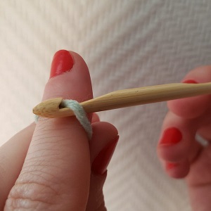agulha maior para uma linha feita para iniciantes de crochê